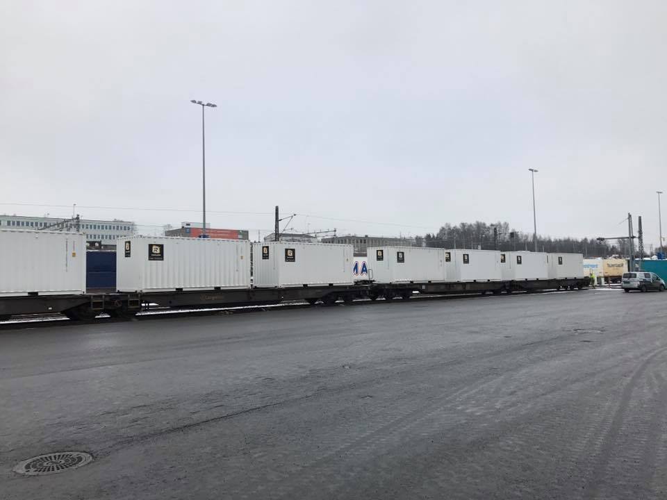 Frakt: 20 ft Shipping containere med godstog