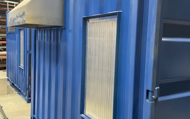 Leveranse av 2 sett med &laquo;tekniske&raquo; containere for kundes egen innredning